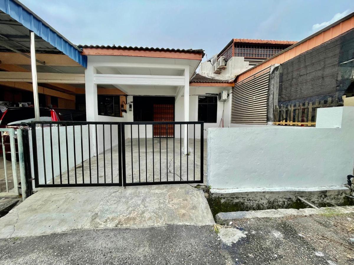 Cozy 255 Entire 3 Bedroom House At Alma Bukit Mertajam Exteriör bild